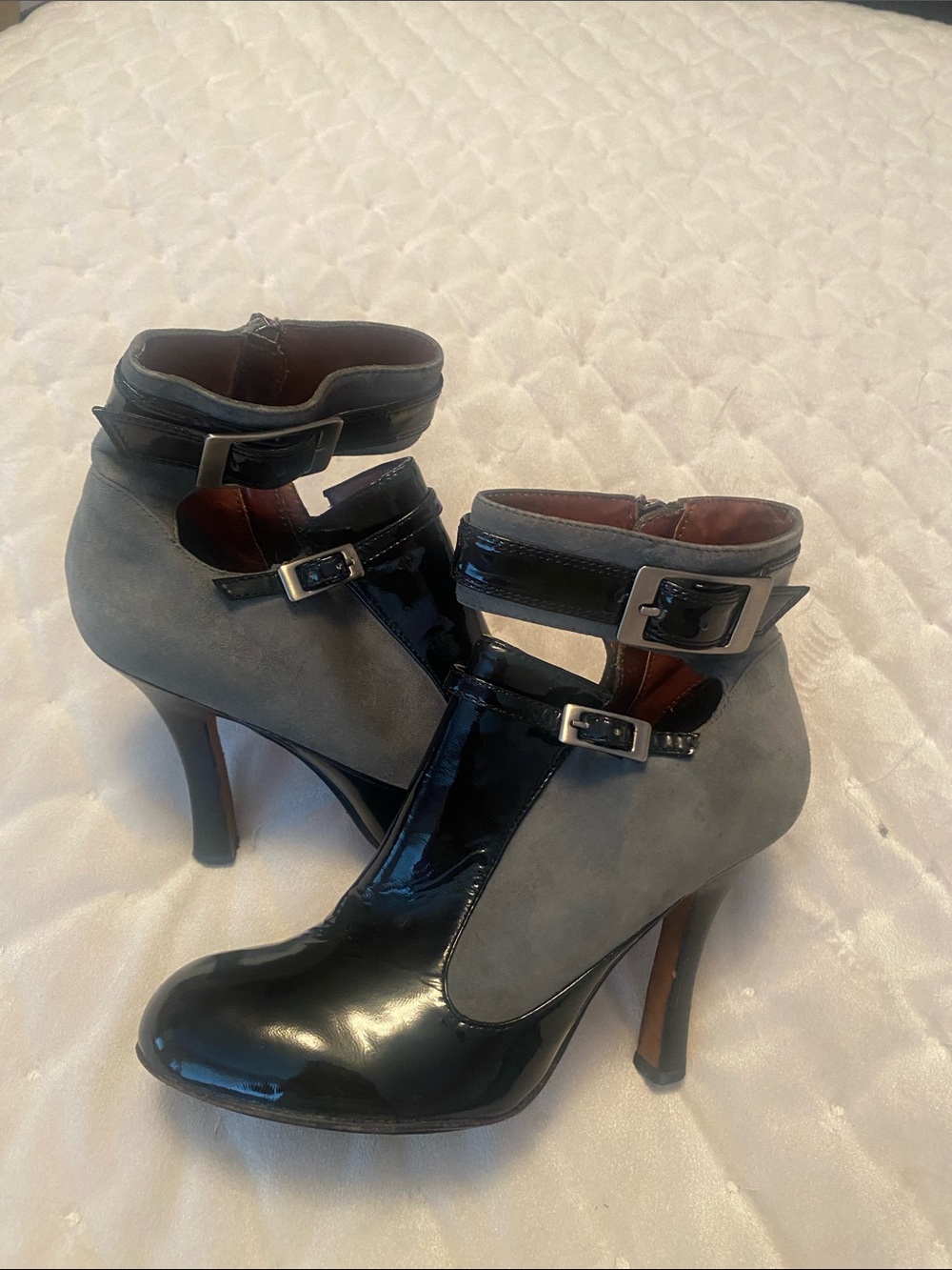 Modern Vintage 4 inch heels ladies size 7